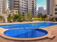 Bazén v ubytování Spacious Bright Marina View Apartment nebo v jeho okolí