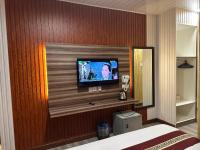 SS Hotel Serembanにあるテレビまたはエンターテインメントセンター