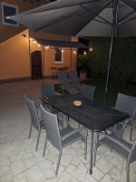 Patio alebo iná vonkajšia časť ubytovania Apartmani Eva - studio, soba -