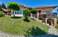 Vonkajšia záhrada v ubytovaní Beautiful Home In Varazdin Breg