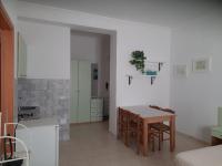 Kuchyň nebo kuchyňský kout v ubytování LE CALLE a VIESTE sul Gargano