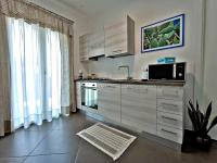 Kuchyňa alebo kuchynka v ubytovaní Villa Deluxe con Idromassaggio