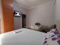 Postel nebo postele na pokoji v ubytování flower apartment-Hilton-US embassy