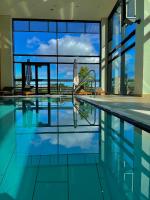 Der Swimmingpool an oder in der Nähe von Lufthansa Seeheim - More than a Conference Hotel
