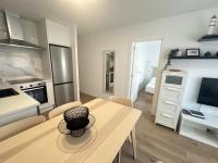 Kuchyňa alebo kuchynka v ubytovaní Beach apartment IV Coeur de Plage