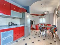 Kuchyňa alebo kuchynka v ubytovaní Holiday Home Starci by Interhome
