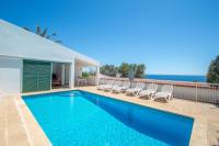 Bazén v ubytování Villa Belinda by Sonne Villas nebo v jeho okolí