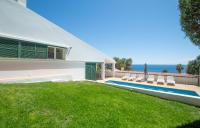 Bazén v ubytování Villa Belinda by Sonne Villas nebo v jeho okolí