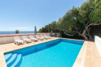 Bazén v ubytování Villa Belinda by Sonne Villas nebo v jeho okolí