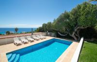 Bazén v ubytování Villa Belinda by Sonne Villas nebo v jeho okolí