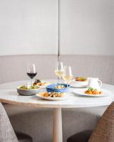 Jídlo v hotelu nebo okolí