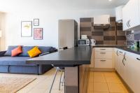 Kuchyň nebo kuchyňský kout v ubytování Playa Santiago Apt By Dream Homes Tenerife