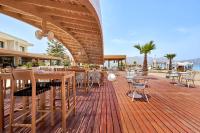 Restaurace v ubytování Enorme Teatro Beach