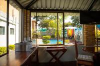 Bazén v ubytování Amakhosi Hotel nebo v jeho okolí