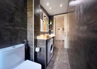 Kúpeľňa v ubytovaní Stay U-nique Apartment Rambla Badal
