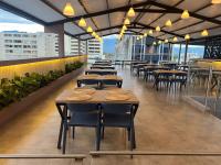 Un restaurant sau alt loc unde se poate mânca la hotel escorial neiva