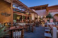 En restaurant eller et andet spisested på Soma Bay - Luxury 3 Bedroom Penthouse - Panoramic Sea View, Free Pool and Beach Access