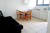 Kuchyň nebo kuchyňský kout v ubytování Green Bungalows Hotel Apartments