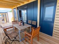 Balkon lub taras w obiekcie Mobile Homes Camp Klenovica
