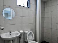 The Sun 1 or 3BR Bayan Lepas 4 to 10 pax WLにあるバスルーム