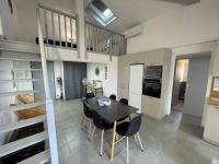 Plan piętra w obiekcie Appartement T3 Mezzanine Climatisé, 6 Couchages, Proche Plage et Port, Parking Privé - FR-1-106-50