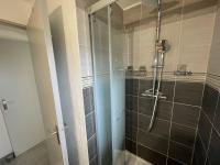 Plan piętra w obiekcie Appartement T3 Mezzanine Climatisé, 6 Couchages, Proche Plage et Port, Parking Privé - FR-1-106-50