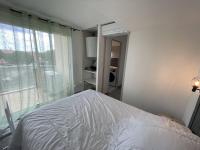 Plan piętra w obiekcie Appartement T3 Mezzanine Climatisé, 6 Couchages, Proche Plage et Port, Parking Privé - FR-1-106-50
