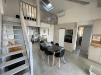 Plan piętra w obiekcie Appartement T3 Mezzanine Climatisé, 6 Couchages, Proche Plage et Port, Parking Privé - FR-1-106-50