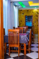 Predel za sedenje v nastanitvi Aves Executive Hotel