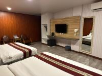 SS Hotel Serembanにあるテレビまたはエンターテインメントセンター