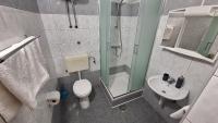 Koupelna v ubytování Anic Apartments Stanići