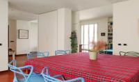 A seating area at Stanza nr 4 in appartamento incantevole in zona Solari