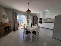 A kitchen or kitchenette at Los Almendros