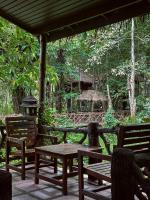 Zahrada ubytování Khao Sok Paradise Resort