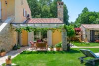Vonkajšia záhrada v ubytovaní Villa Lipa