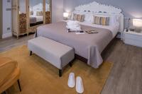 A bed or beds in a room at Hotel SERHS Rivoli Rambla