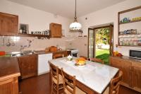 Kuchyňa alebo kuchynka v ubytovaní Casale Tigli - Happy Rentals