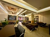 Posezení v ubytování TAKHT- Executive Suites and Rooms