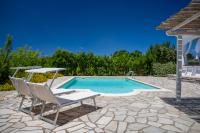 Bazén v ubytovaní VILLA RAFAEL CON Piscina, IUN P4098 alebo v jeho blízkosti