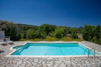 Bazén v ubytovaní VILLA RAFAEL CON Piscina, IUN P4098 alebo v jeho blízkosti