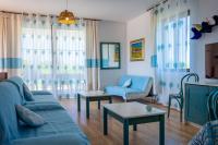 Posedenie v ubytovaní VILLA RAFAEL CON Piscina, IUN P4098