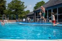 Бассейн в The Valley или поблизости