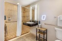 Ein Badezimmer in der Unterkunft Hilton Grand Vacations Club Anderson Ocean Myrtle Beach