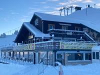 Klewenalp Ausflugs-Ski-Pistenhotel Klewenstock v zimě
