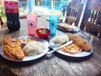 Mâncare la sau în apropiere de acest han