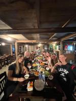 Επισκέπτες που μένουν στο Đồng Văn Golden Hotel