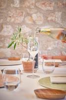 Nápoje v ubytovaní Castello Di Postignano Relais