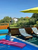 Bazén v ubytovaní Apartman Ferenac alebo v jeho blízkosti
