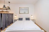 Posteľ alebo postele v izbe v ubytovaní Villa Haya with heated pool