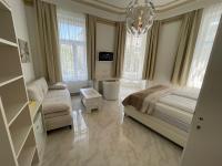 Posteľ alebo postele v izbe v ubytovaní CH-Hotel Luka